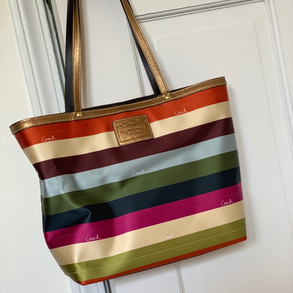 🍂 Coach Signature Spring ANNIVERSARY Stripe Tote